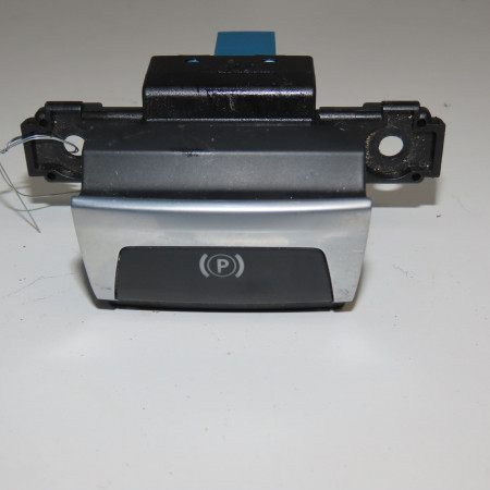 Interrupteur commande de frein a main occasion PEUGEOT 308 II Phase 1 04-1995->04-1999 1.5 BlueHDi 130ch