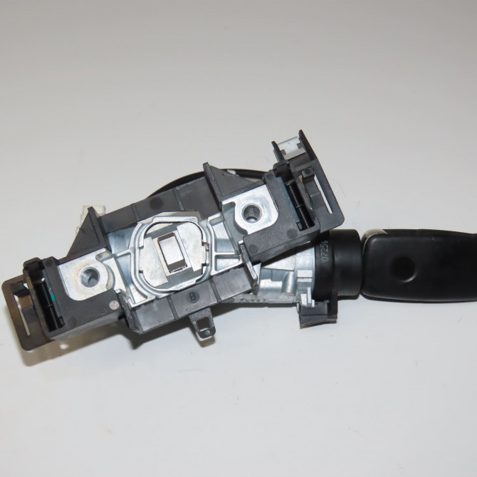 Antivol de direction occasion VOLKSWAGEN TOURAN II Phase 1 09-2010->12-2015 2.0 TDI 140ch 3