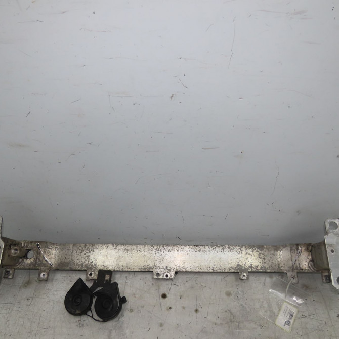 Renfort pare-choc avant occasion RENAULT SCENIC III Phase 1 04-2009->11-2011 1.9 DCI 130ch 752100015R 2