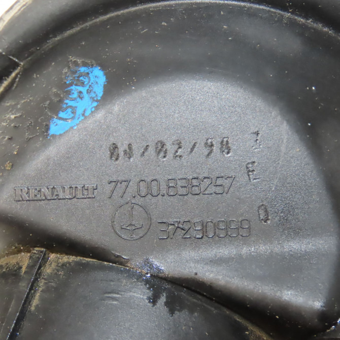 Phare antibrouillard avant gauche occasion RENAULT MEGANE I Phase 1 11-1995->03-1999 1.6i 7701205665 6