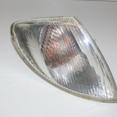 Clignotant droit occasion RENAULT MEGANE I Phase 1 11-1995->03-1999 1.6i 7701040713