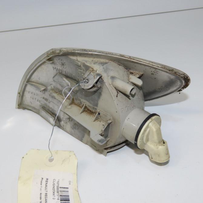 Clignotant droit occasion RENAULT MEGANE I Phase 1 11-1995->03-1999 1.6i 7701040713 2