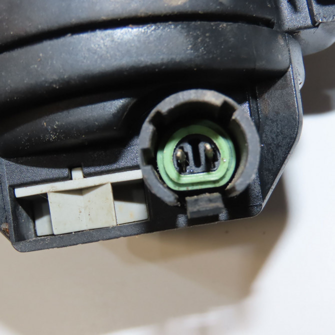 Phare antibrouillard avant droit occasion RENAULT MEGANE I Phase 1 11-1995->03-1999 1.6i 7701205664 5