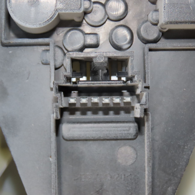 Feu arrière droit occasion RENAULT MEGANE I Phase 1 11-1995->03-1999 1.6i 7701040606 3