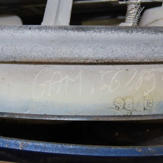 Feu arrière gauche occasion RENAULT MEGANE I Phase 1 11-1995->03-1999 1.6i 7701040608 4