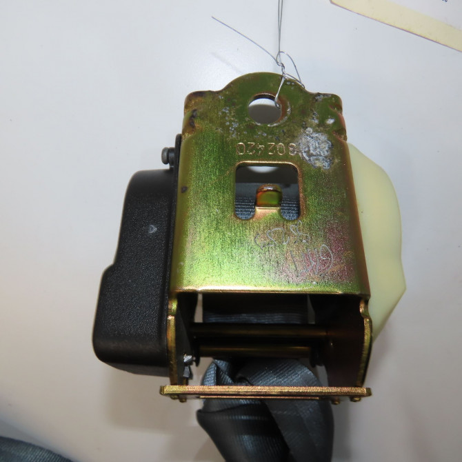 Ceinture arrière gauche occasion RENAULT MEGANE I Phase 1 11-1995->03-1999 1.6i 8200077124 3