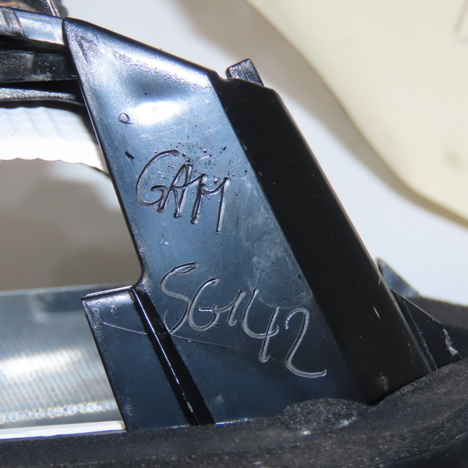 Feu arrière intérieur droit occasion RENAULT CLIO IV Phase 2 08-2016->... 1.5 DCI 90ch 265508029R 4