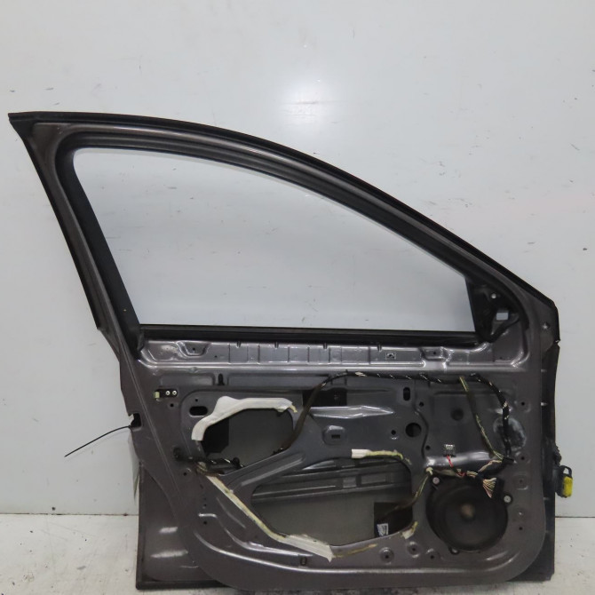 Porte avant gauche occasion RENAULT LAGUNA III Phase 2 11-2010->03-2013 2.0 DCI 16v 130ch 801010025R 2