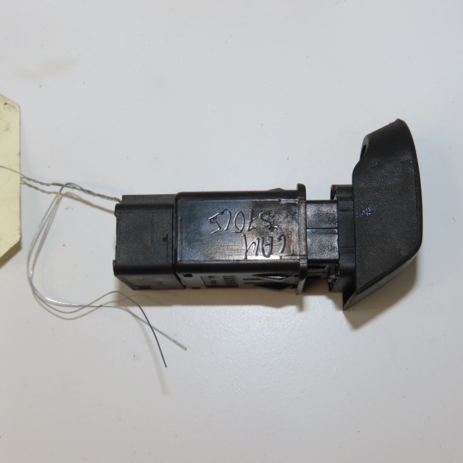 Bouton de warning occasion RENAULT KANGOO I Phase 1 09-1997->06-2003 1.9 DTI 8v 80ch 252900266R 2