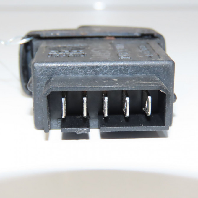 Commande lève-glace porte avant gauche occasion RENAULT KANGOO I Phase 1 09-1997->06-2003 1.9 DTI 8v 80ch 8200090327 4