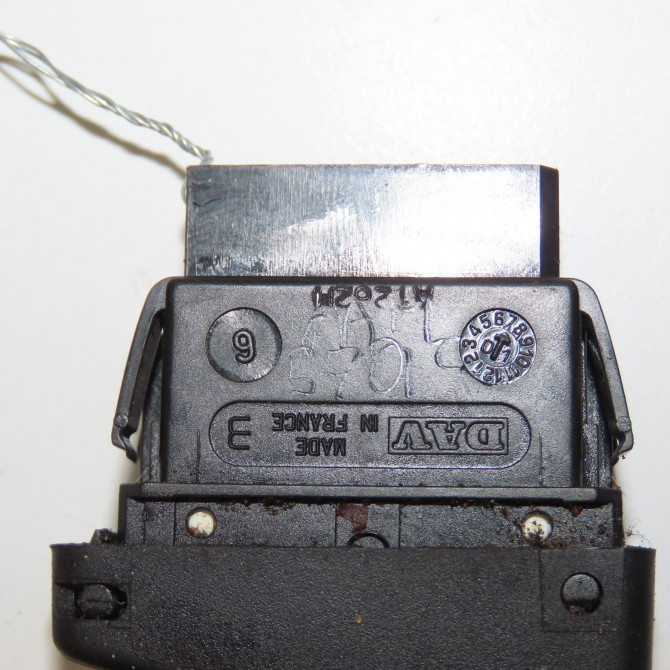 Commande lève-glace porte avant droite occasion RENAULT KANGOO I Phase 1 09-1997->06-2003 1.9 DTI 8v 80ch 8200090316 5