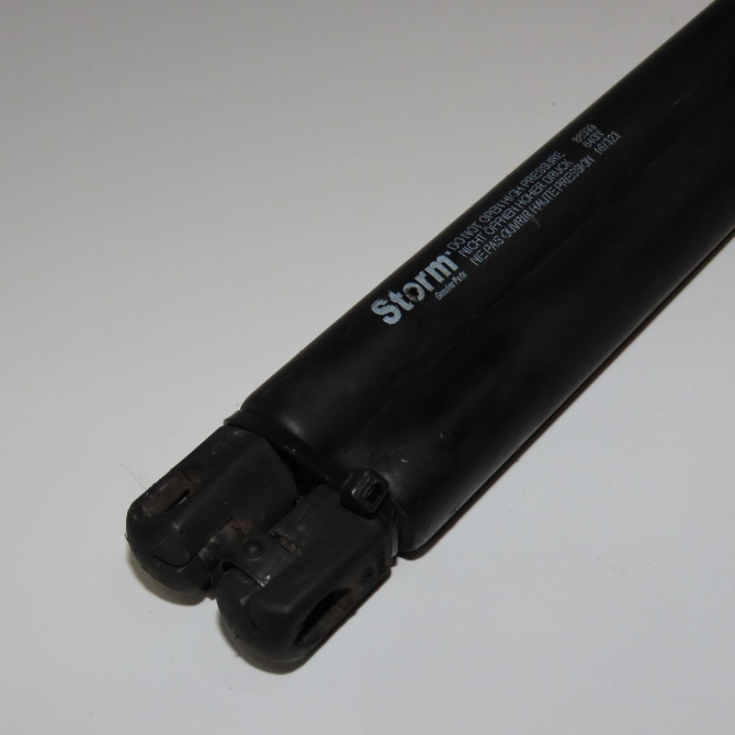 Verin droit hayon occasion RENAULT KANGOO I Phase 1 09-1997->06-2003 1.9 DTI 8v 80ch 7700303186 2