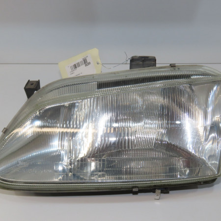 Phare gauche occasion RENAULT MEGANE I Phase 1 11-1995->03-1999 1.6i 7701040687