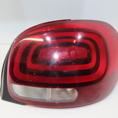 Feu arrière droit occasion  9812257480