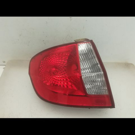 Feu arrière gauche occasion HYUNDAI GETZ Phase 2 11-2005->10-2010 1.5 CRDI 88ch 924011C510