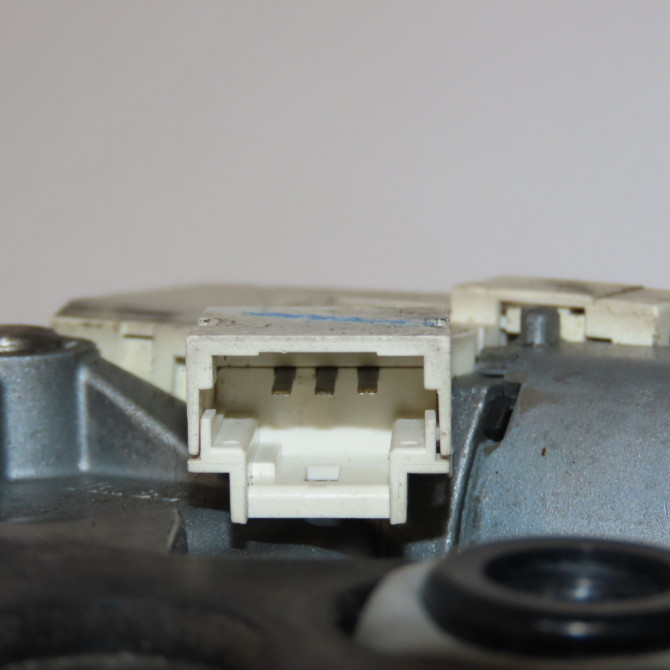 Moteur essuie-glace arrière occasion PEUGEOT 206 Phase 2 02-2003->02-2009 1.4 HDI 70ch 6405H8 3