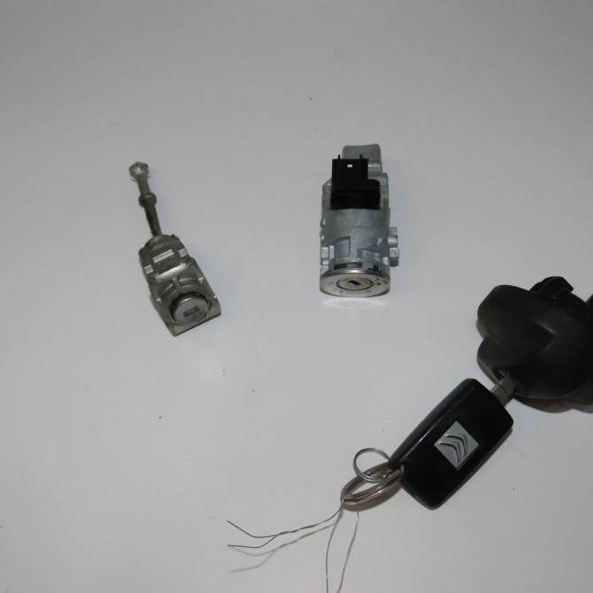 Kit serrures + antivol occasion CITROEN C3 II Phase 2 03-2013->12-2016 1.2i VTI 82ch 4162VH 1