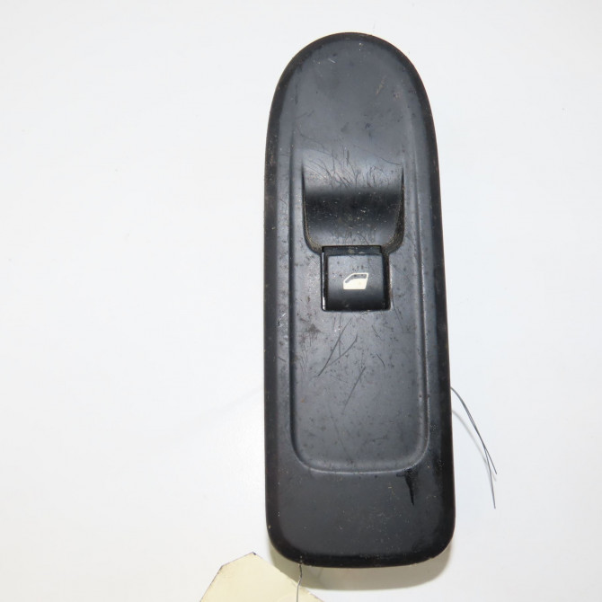 Commande lève-glace porte avant droite occasion CITROEN C3 II Phase 2 03-2013->12-2016 1.2i VTI 82ch 98012512XT 1