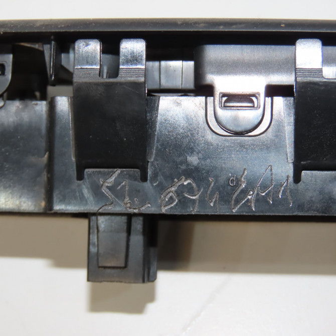 Commande lève-glace porte avant droite occasion CITROEN C3 II Phase 2 03-2013->12-2016 1.2i VTI 82ch 98012512XT 4