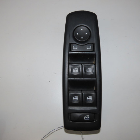 Commande lève-glace porte avant gauche occasion RENAULT MEGANE III Phase 1 11-2008->01-2012 1.5 DCI 110ch 809610007R