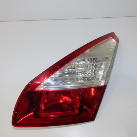Feu arrière intérieur droit occasion RENAULT MEGANE III Phase 1 11-2008->01-2012 1.5 DCI 110ch 265500009R
