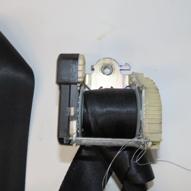 Ceinture avant gauche occasion RENAULT TWINGO II Phase 1 06-2007->11-2011 1.2i 60ch 2