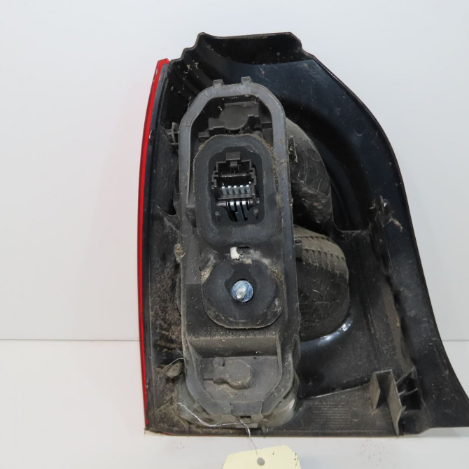 Feu arrière droit occasion RENAULT TWINGO II Phase 1 06-2007->11-2011 1.2i 60ch 2