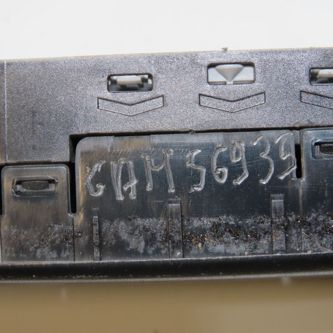 Commande lève-glace porte avant gauche occasion RENAULT SCENIC III Phase 1 04-2009->11-2011 1.5 DCI 105ch 809610017R 4