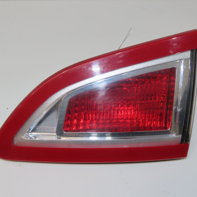 Feu arrière intérieur droit occasion RENAULT SCENIC III Phase 1 04-2009->11-2011 1.5 DCI 105ch 265500018R 1