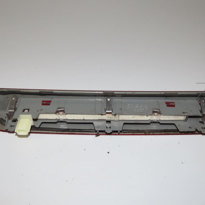 Feux stop supplementaire occasion RENAULT SCENIC III Phase 1 04-2009->11-2011 1.5 DCI 105ch 265900024R 2