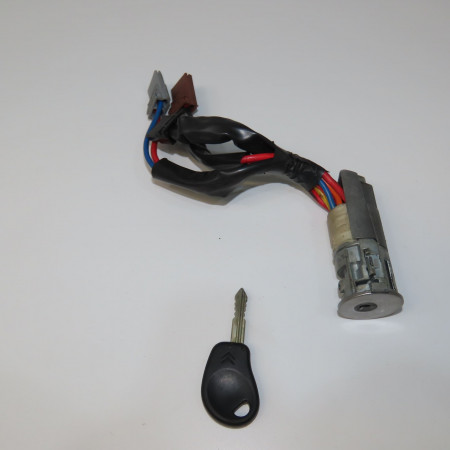 Antivol de direction occasion CITROEN SAXO Phase 2 09-1999->12-2004 1.1i 60ch 4162W1