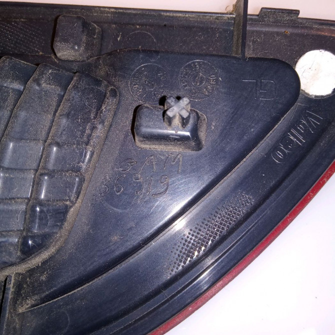 Feu arrière interieur gauche occasion RENAULT SCENIC III Phase 1 04-2009->11-2011 1.9 DCI 130ch 265550018R 3