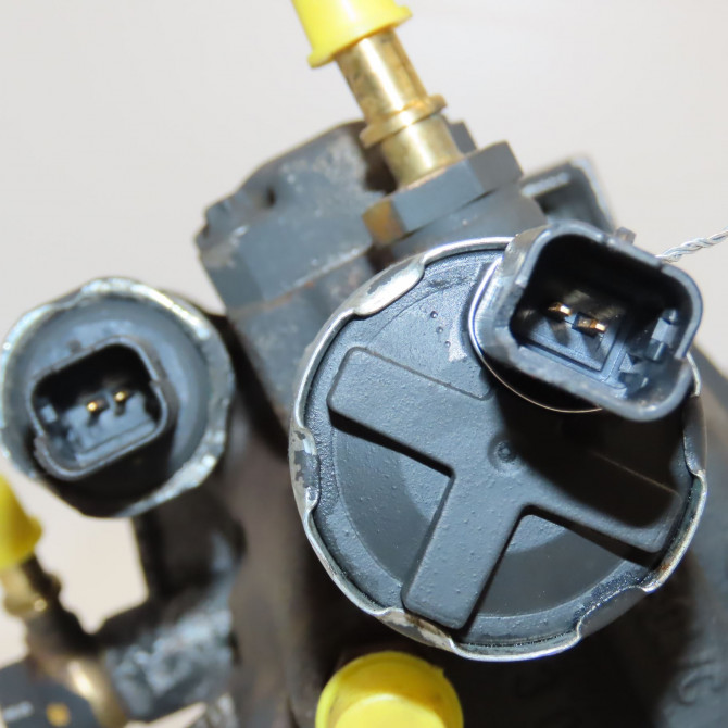 Pompe hp occasion RENAULT SCENIC II Phase 2 09-2006->04-2009 1.5 DCI 105ch 167008859R 5