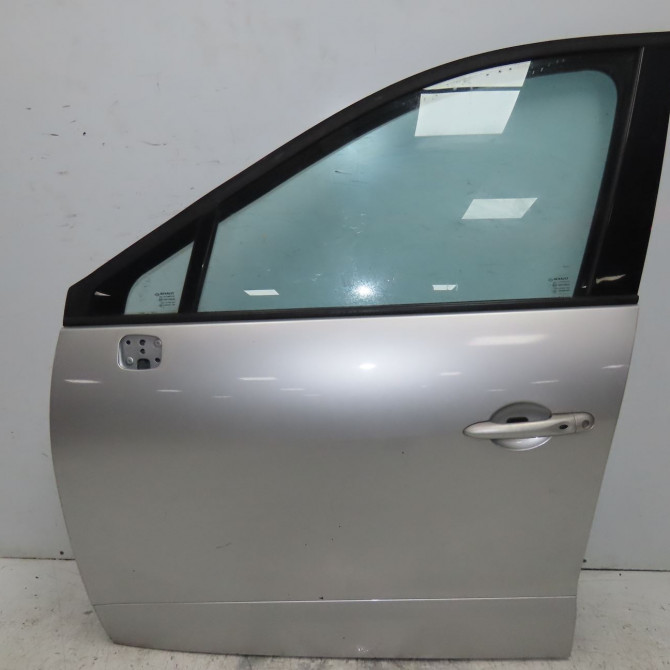 Porte avant gauche occasion RENAULT SCENIC III Phase 1 04-2009->11-2011 1.5 DCI 105ch 801014883R 1