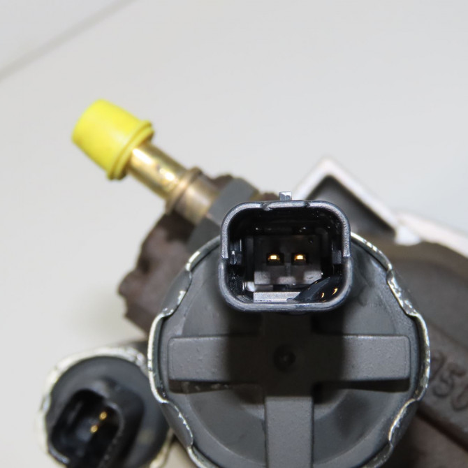 Pompe hp occasion RENAULT SCENIC III Phase 1 04-2009->11-2011 1.5 DCI 105ch 167008859R 5