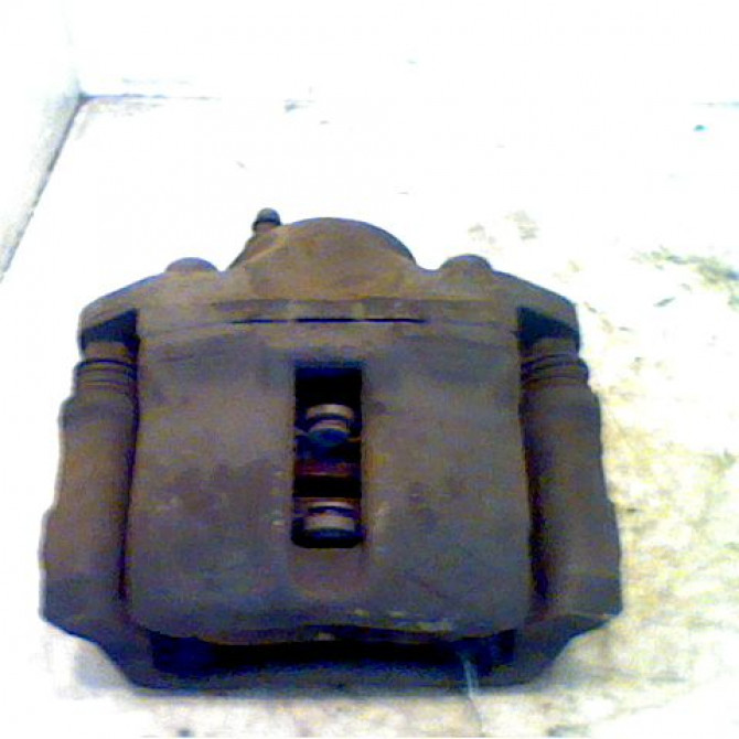 Etrier de frein avant droit occasion RENAULT TWINGO II Phase 1 06-2007->11-2011 1.5 DCI 65ch 7701201770 1