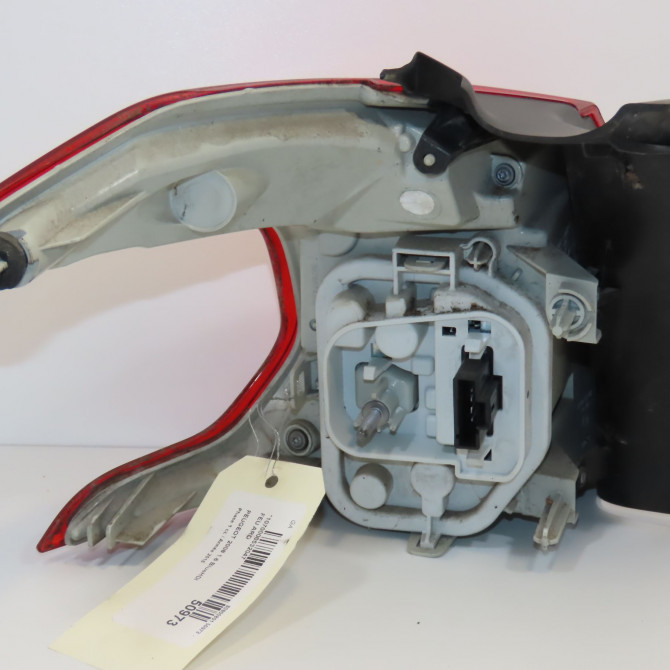 Feu arrière droit occasion PEUGEOT 2008 Phase 1 01-2013->... 1.6 BlueHDI 100ch 9678074380 2