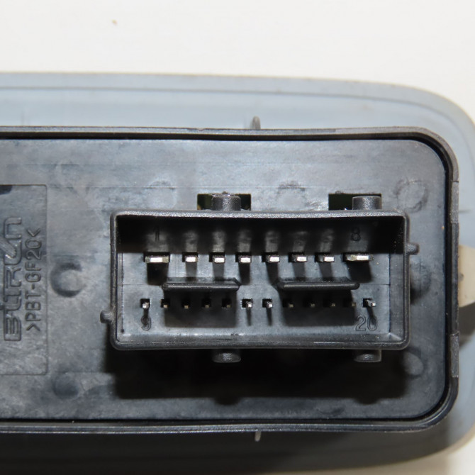 Commande lève-glace porte avant gauche occasion PEUGEOT 208 208 Phase 1 2012-03-01->2015-09-30 1.6 VTI 120ch 96749624ZD 3