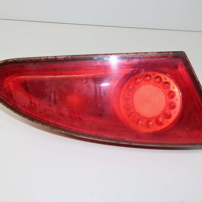 Feu arrière interieur gauche occasion SEAT LEON II Phase 2 05-2009->09-2012 1.6 TDI 105ch 1P0945107D 1