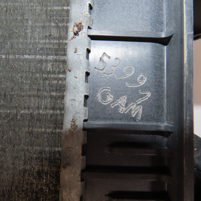 Radiateur occasion RENAULT SCENIC III Phase 3 04-2013->... 1.5 DCI 110ch 214105150R 3