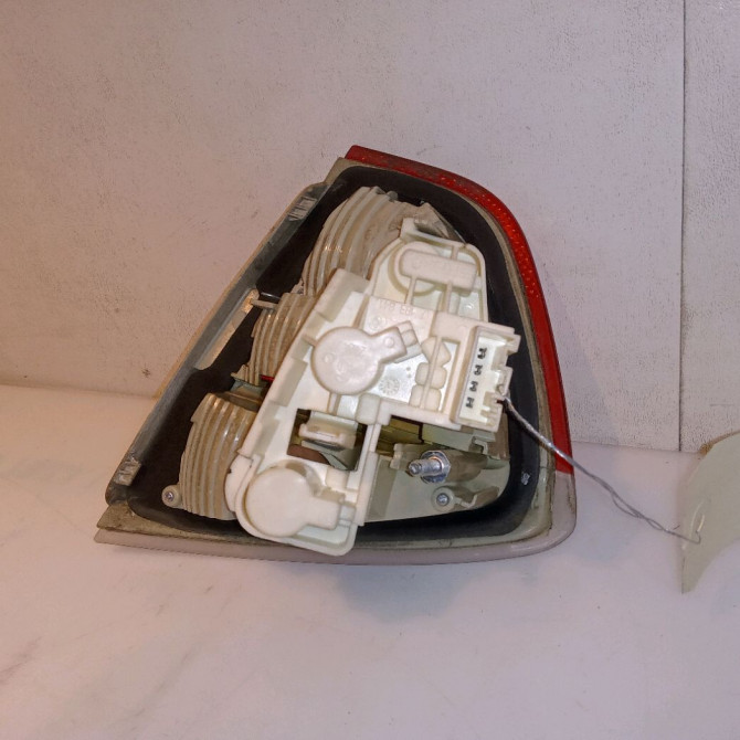 Feu arrière interieur gauche occasion B.M.W. SERIE 3 V Phase 1 03-2005->09-2008 320d 177ch 63216937459 2