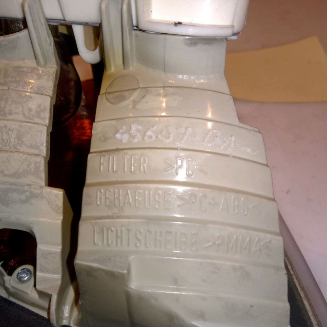 Feu arrière interieur gauche occasion B.M.W. SERIE 3 V Phase 1 03-2005->09-2008 320d 177ch 63216937459 3