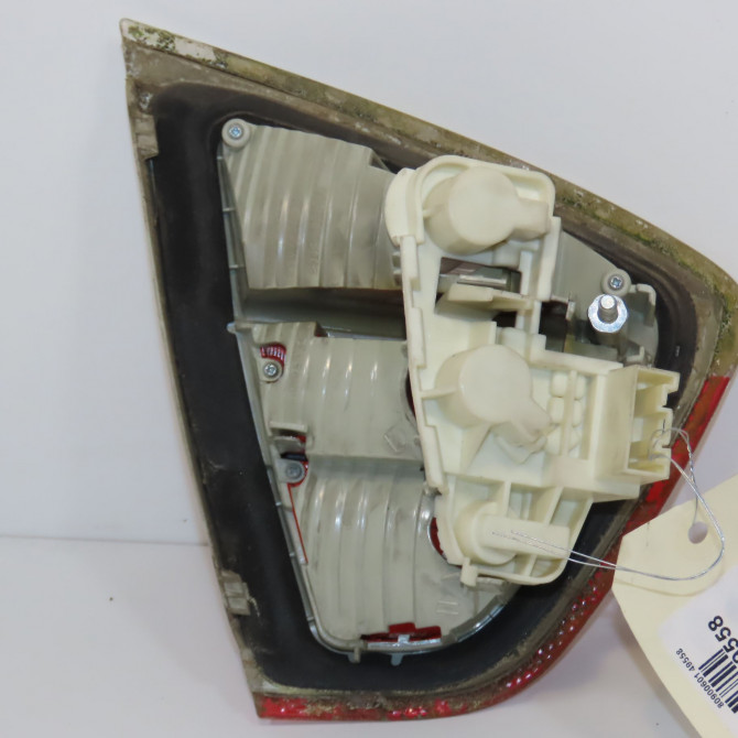 Feu arrière intérieur droit occasion B.M.W. SERIE 3 V Phase 1 03-2005->09-2008 318D 122ch 63216937460 2