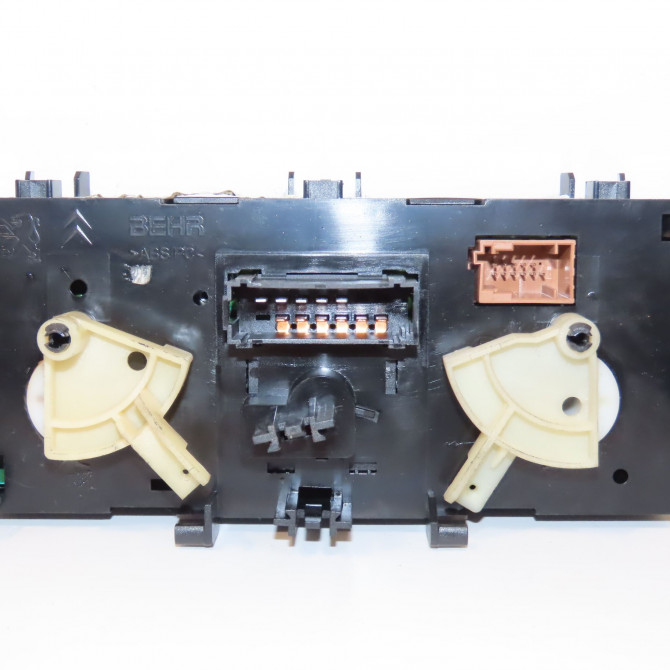 Commande de chauffage occasion CITROEN C3 II Phase 1 11-2009->02-2013 1.4 HDi 70ch 9675400180 2