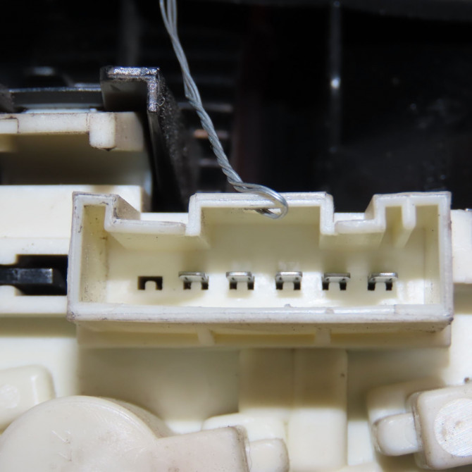 Feu arrière gauche occasion B.M.W. SERIE 3 V Phase 1 03-2005->09-2008 63216937457 3