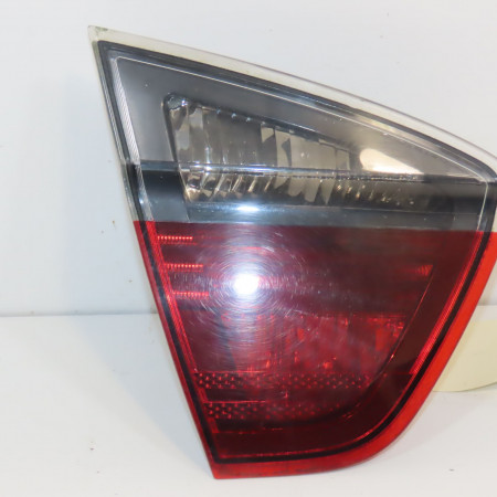 Feu arrière interieur gauche occasion B.M.W. SERIE 3 V Phase 1 03-2005->09-2008 63216937459