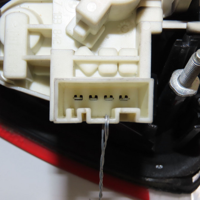 Feu arrière intérieur droit occasion B.M.W. SERIE 3 V Phase 1 03-2005->09-2008 63216937460 3