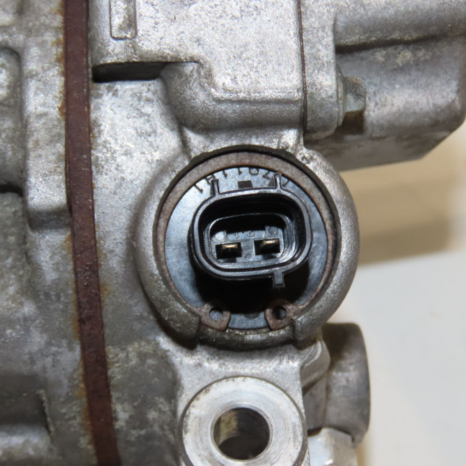 Compresseur air conditionne occasion TOYOTA COROLLA VERSO II phase 2 06-2007->05-2009 2.2D 136ch 8831005120 5