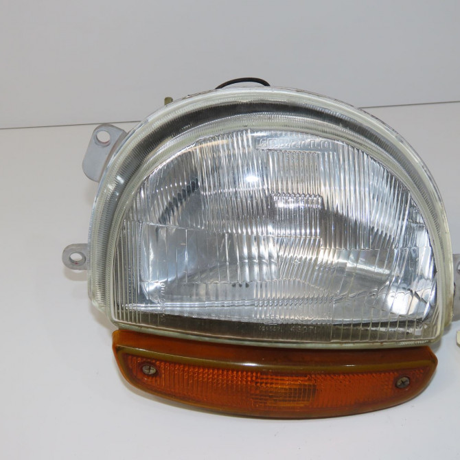 Phare droit occasion RENAULT TWINGO I Phase 1 04-1993->08-1998 1.2i 60ch 7701040499 1
