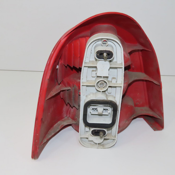 Feu arrière droit occasion RENAULT TWINGO I Phase 1 04-1993->08-1998 1.2i 60ch 7701036398 2